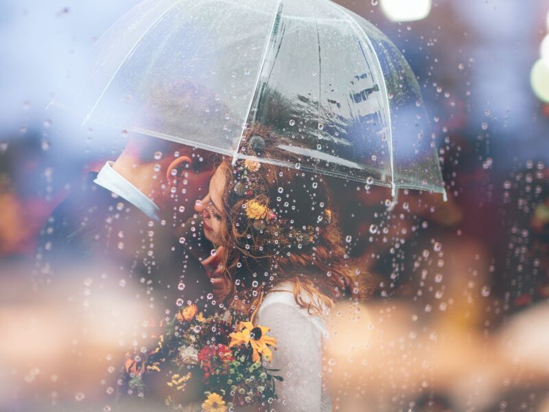 Обои wedding, rain, green, reflection на рабочий стол.