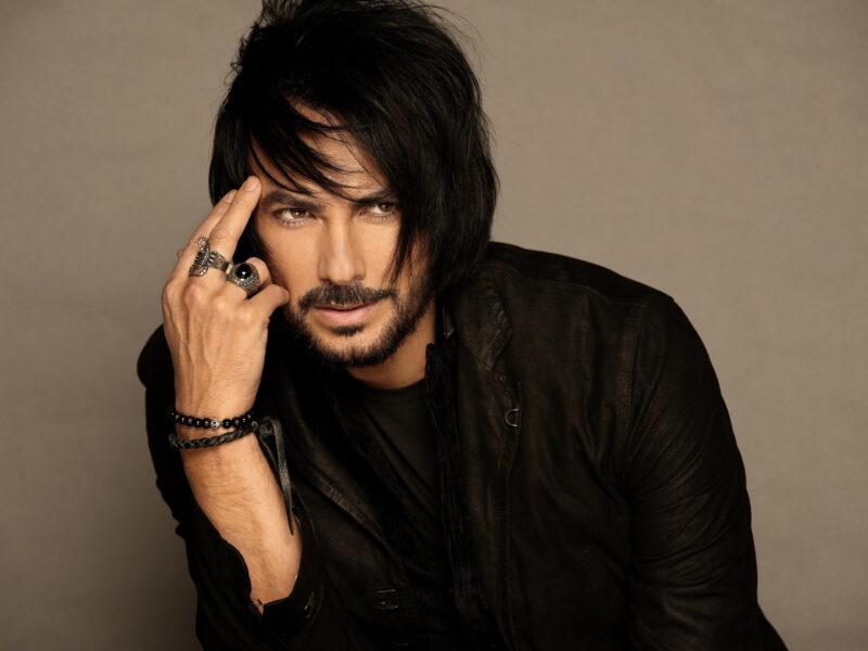 Обои Beto Cuevas, singer, song writer, alternative rock на рабочий стол.