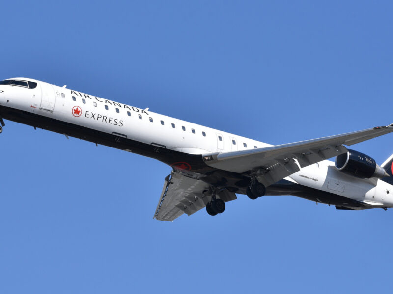 Самолет Bombardier CRJ900 компании  Air Canada